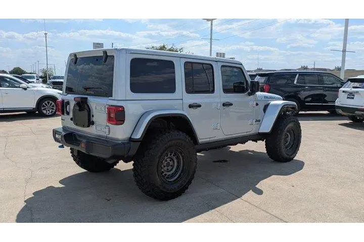 $35800 : Jeep Wrangler Unlimited 2022 image 3