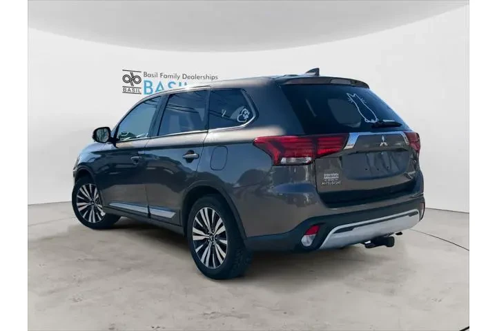 $17236 : Mitsubishi Outlander 2019 AW image 3