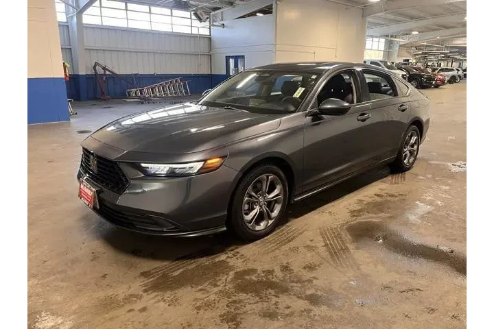 $25969 : Honda Accord 2024 EX 4dr Sed image 7