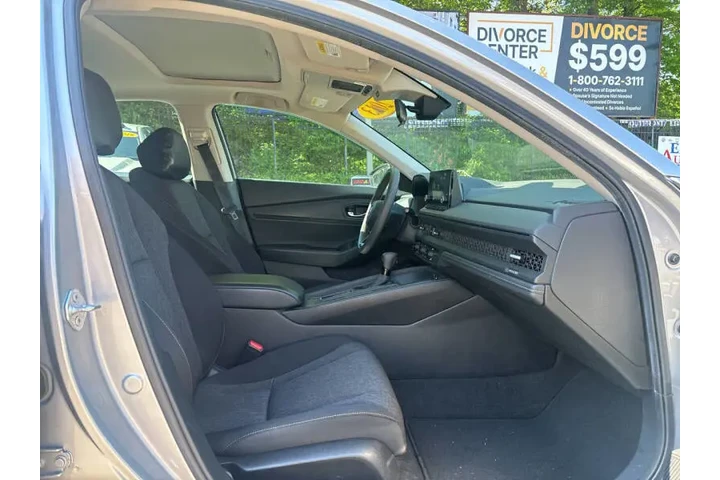 2023 Accord EX image 9