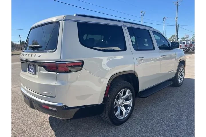$34983 : Jeep Wagoneer 2022 4x4 Serie image 5