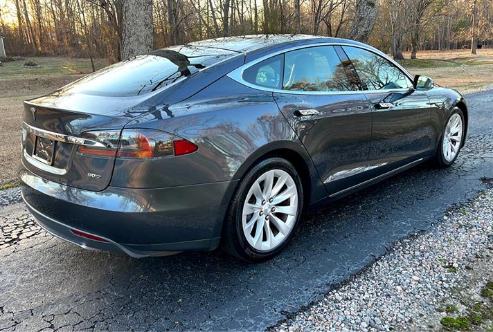 2016 Model S 2016.5 4dr Sdn A image 6