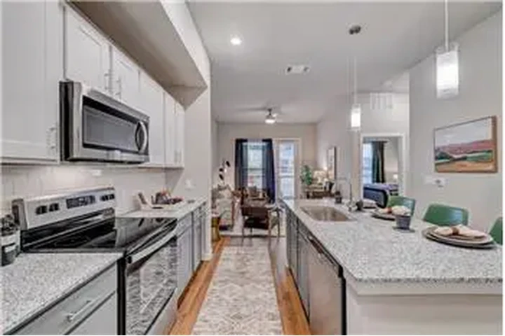 $2625 : Rental property with 3 bedro image 4