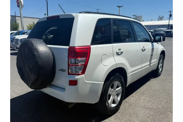 $7999 : 2009 Grand Vitara image 5