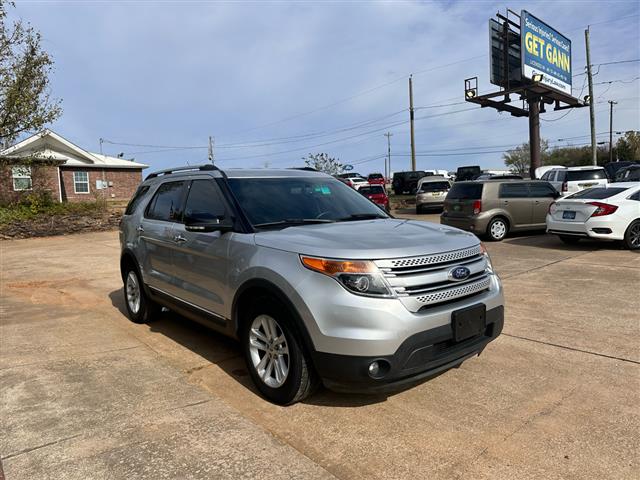 $11995 : 2015 Explorer image 3