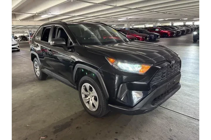 $23995 : Toyota RAV4 2021 LE 4dr SUV image 2