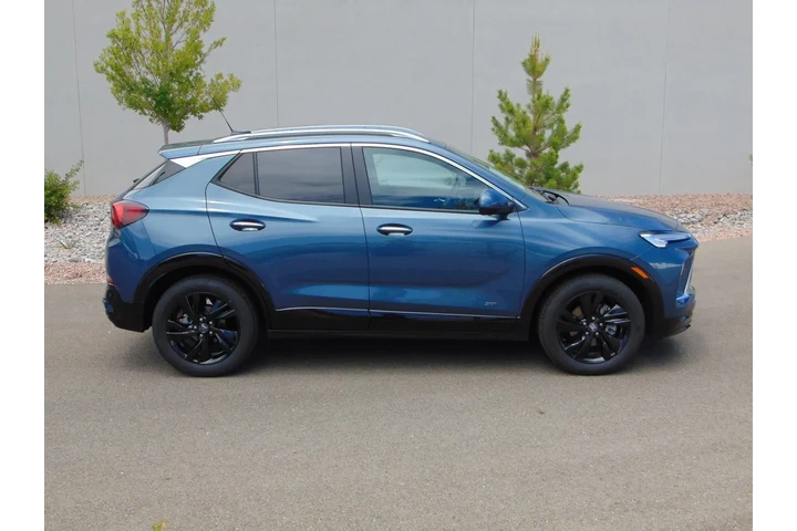 $27774 : 2025 Encore GX Sport Touring image 3