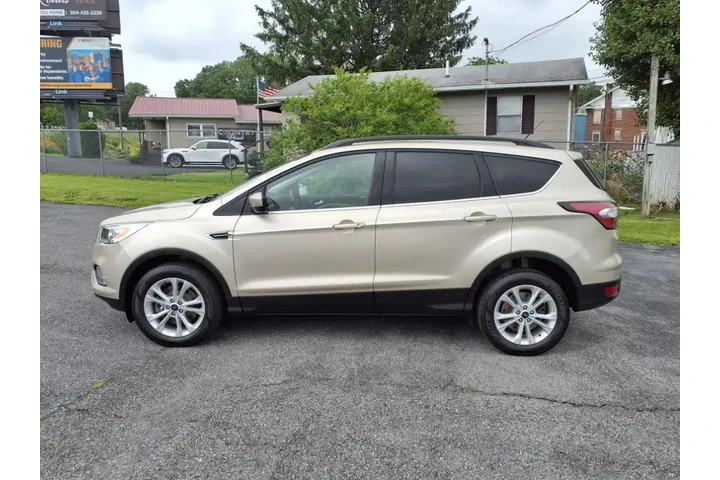 $15990 : Ford Escape 2017 AWD SE 4dr image 2