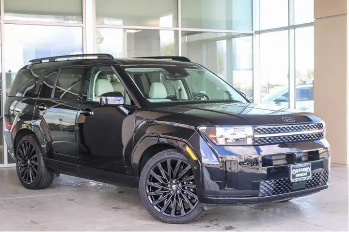 $38201 : Hyundai SANTA FE 2024 AWD Ca image 2