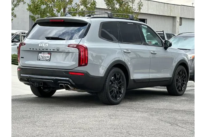 $29335 : Kia Telluride 2022 AWD SX 4d image 3