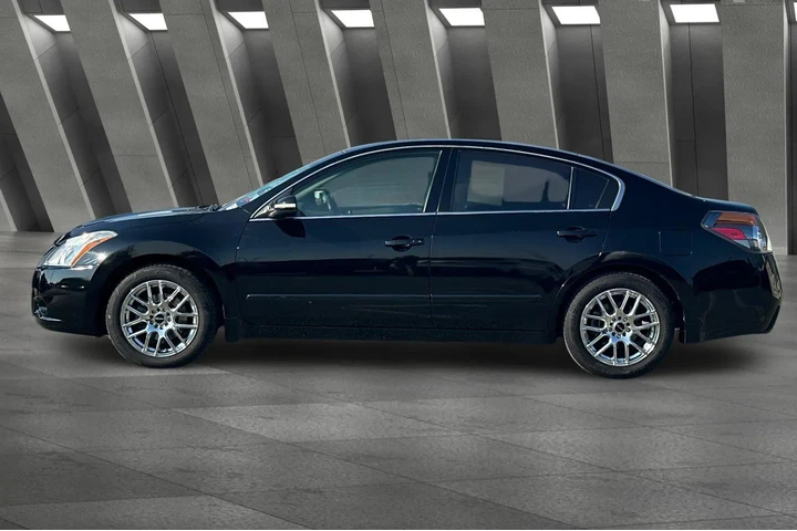 $8000 : Nissan Altima 2012 3.5 SR 4d image 8