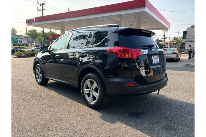 $12999 : 2015 RAV4 XLE image 5