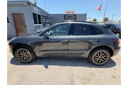 2017 Macan S thumbnail