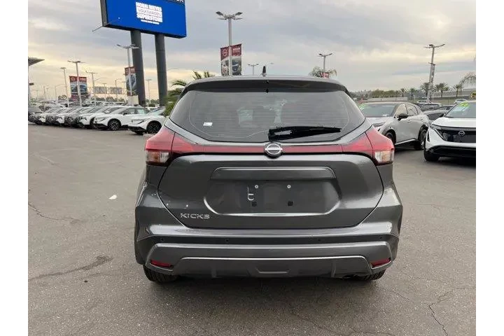 $16781 : Nissan Kicks 2024 S 4dr Cros image 5