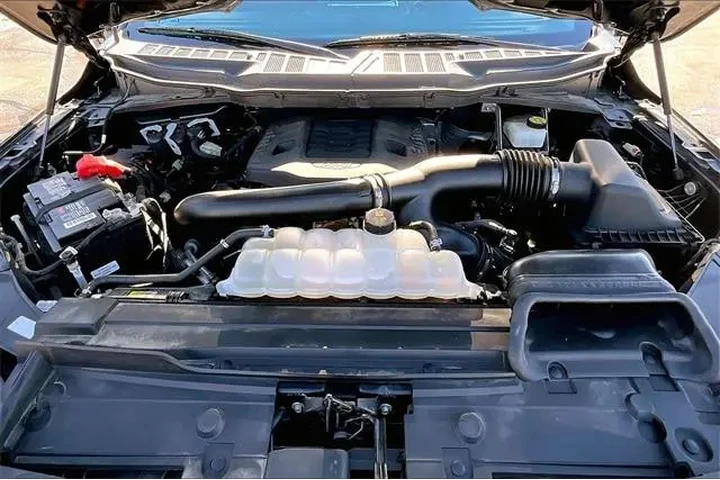 $37736 : Ford F-150 2022 4x4 XLT 4dr image 9