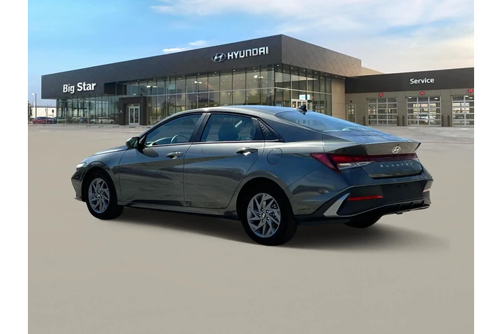 $22013 : Hyundai ELANTRA 2024 SEL 4dr image 4