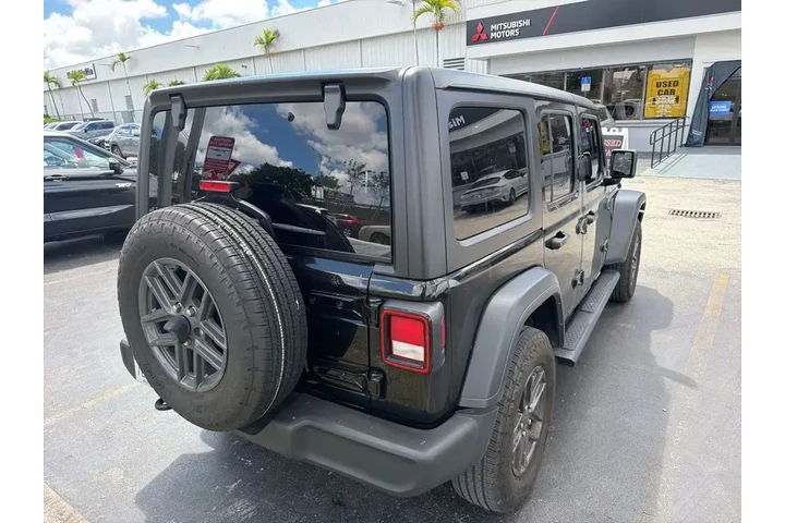 $32791 : Jeep Wrangler 2024 4x4 Sport image 4