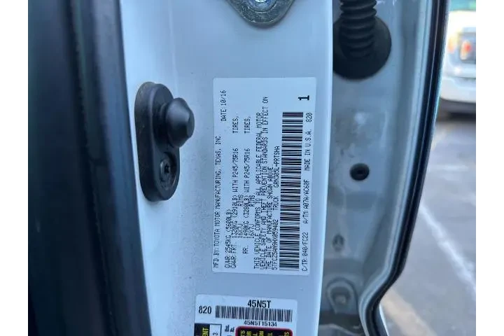 $28816 : Toyota Tacoma 2017 4x4 TRD P image 9