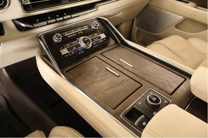 $35759 : Lincoln Navigator 2019 4x4 R image 9