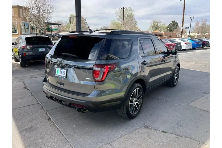 2019 Explorer Sport 4WD image 5