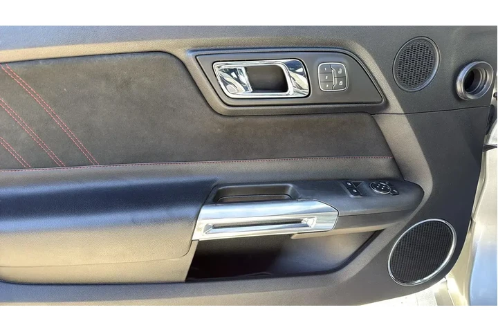 $25867 : Ford Mustang 2016 GT Premium image 9