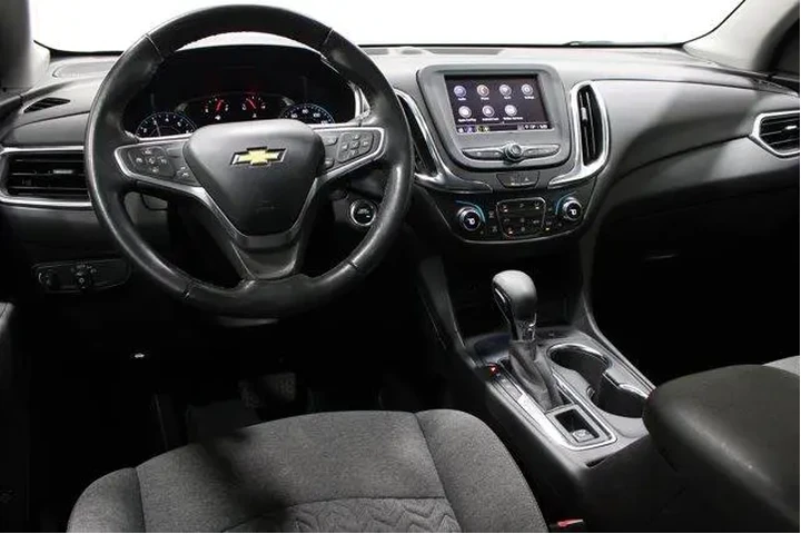 $22982 : Chevrolet Equinox 2022 LT 4d image 2