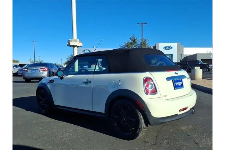 $12892 : MINI Convertible 2015 Cooper image 4