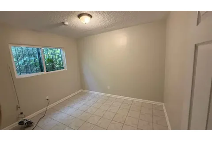 $3000 : Hola rento un apartamento image 2