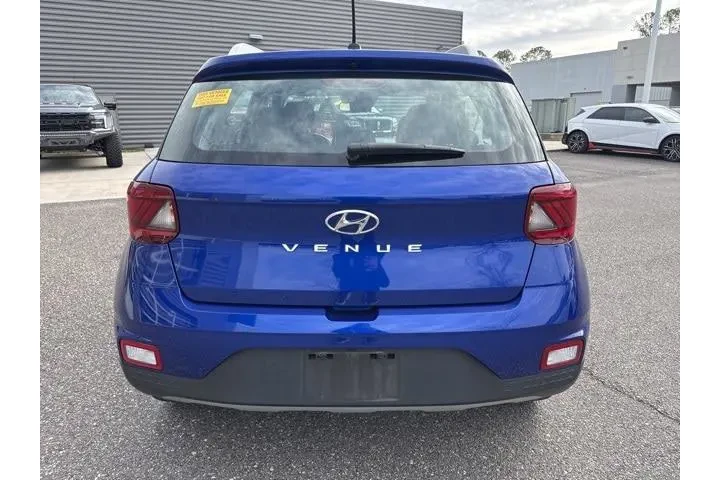 $17944 : Hyundai VENUE 2024 Limited 4 image 4