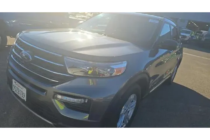 $29950 : Ford Explorer 2022 XLT 4dr S image 1