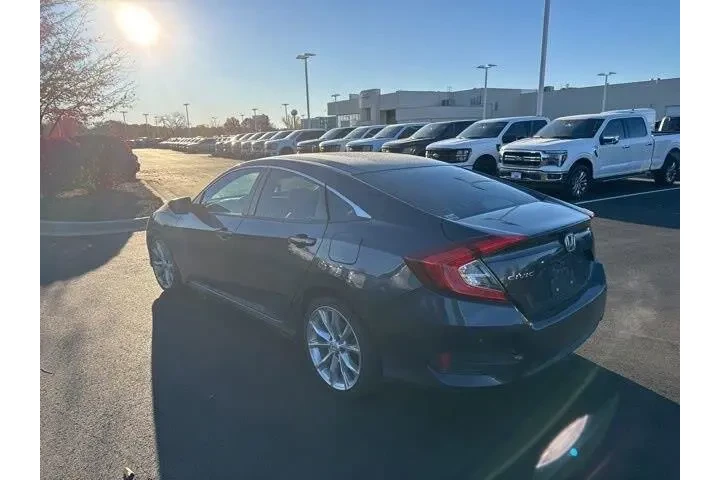 $14000 : Honda Civic 2016 LX 4dr Seda image 4