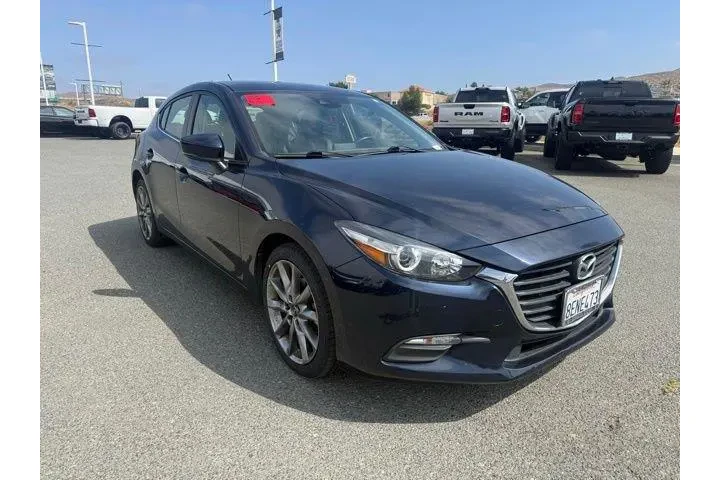 $17958 : Mazda Mazda3 2018 Touring 4d image 4