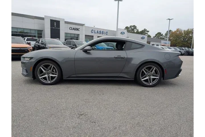 $30995 : Ford Mustang 2024 EcoBoost 2 image 8
