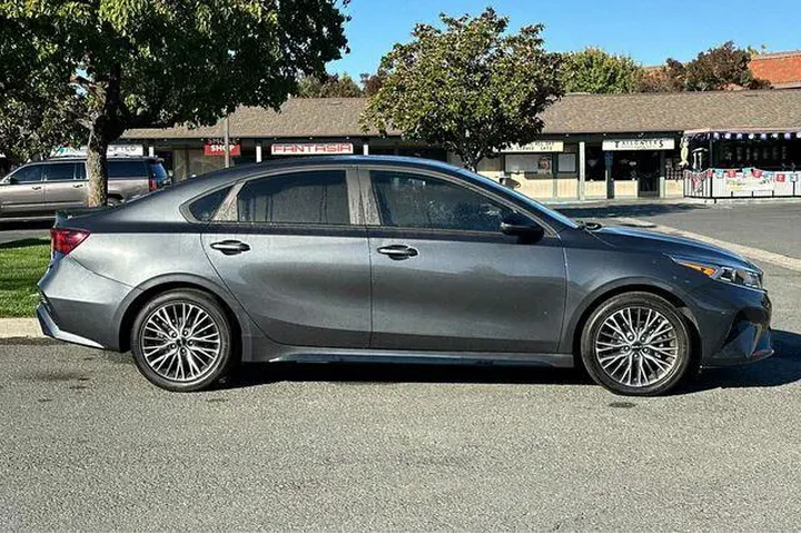 $20598 : Kia Forte 2023 GT-Line 4dr S image 7