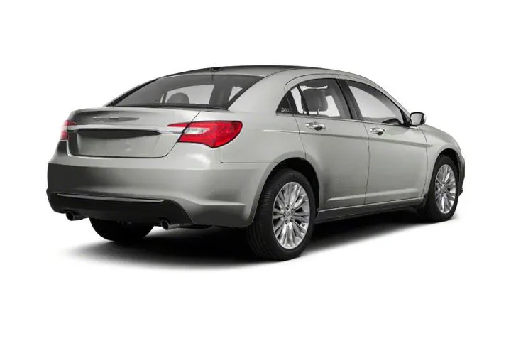 $3891 : Chrysler 200 2013 Touring 4d image 3