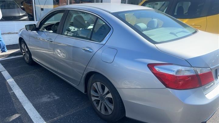 $15145 : PRE-OWNED 2014 HONDA ACCORD LX image 2