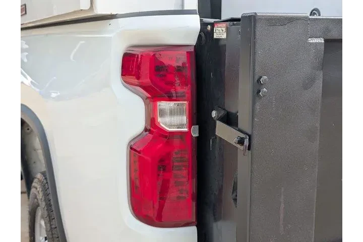 $39995 : Chevrolet Silverado 2500HD 2 image 2