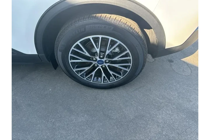 $26250 : Ford Escape Plug-In Hybrid 2 image 5