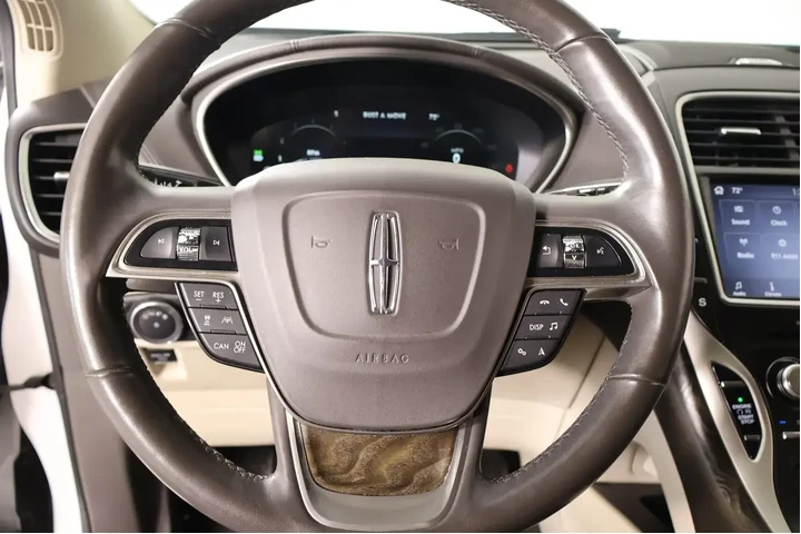 $24989 : Lincoln Nautilus 2019 AWD Re image 3