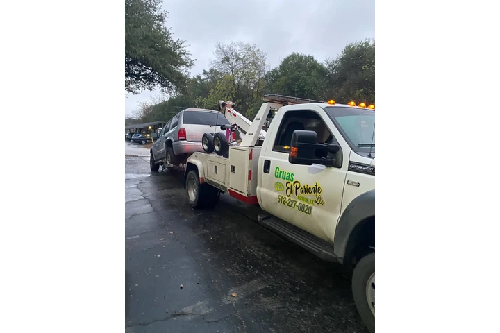 Gruas el Pariente image 6