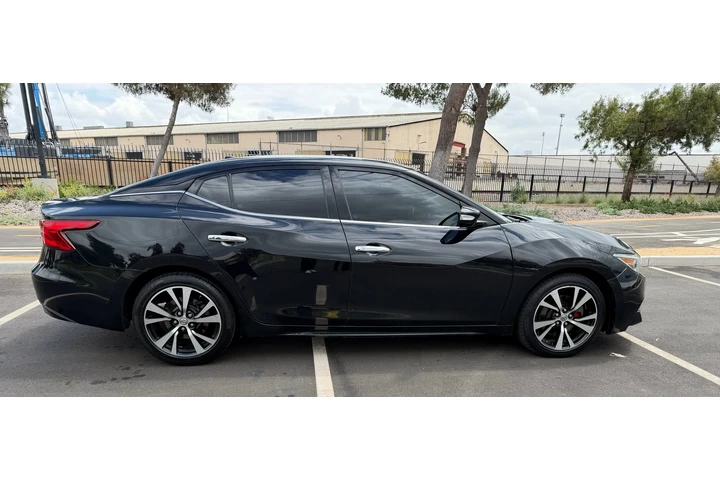 $7800 : Nissan maxima image 2