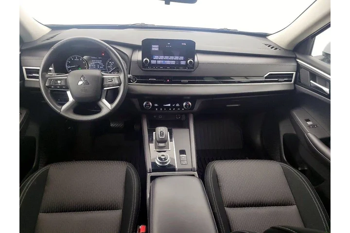 $23998 : Mitsubishi Outlander 2023 AW image 9