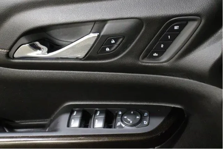 $30889 : GMC Acadia 2023 4x4 AT4 4dr image 7