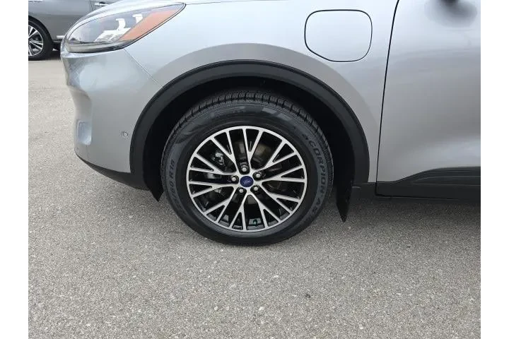 $27000 : Ford Escape Plug-In Hybrid 2 image 9