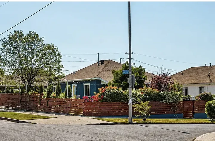 $2300 : HOUSE FOR RENT IN LOS ANGELES image 3