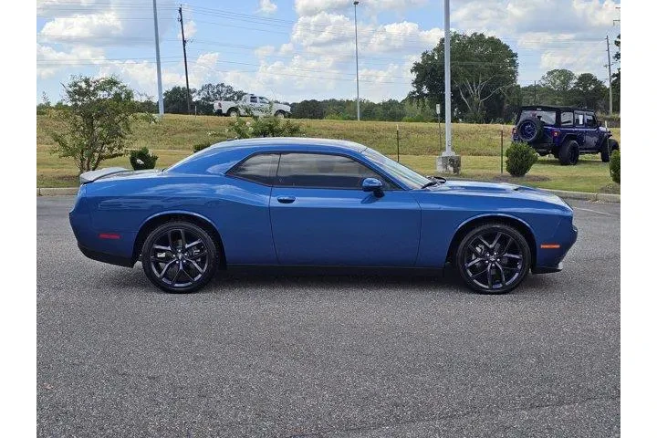 $25999 : Dodge Challenger 2023 SXT 2d image 6
