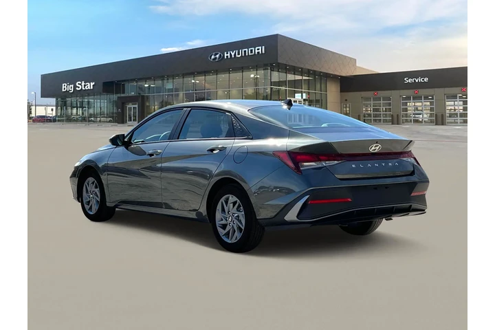 $22013 : Hyundai ELANTRA 2024 SEL 4dr image 5