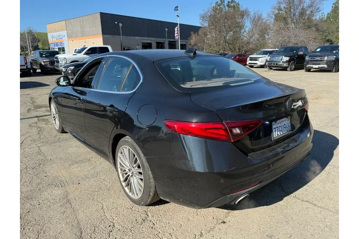 $14000 : Alfa Romeo Giulia 2017 Ti 4d image 3