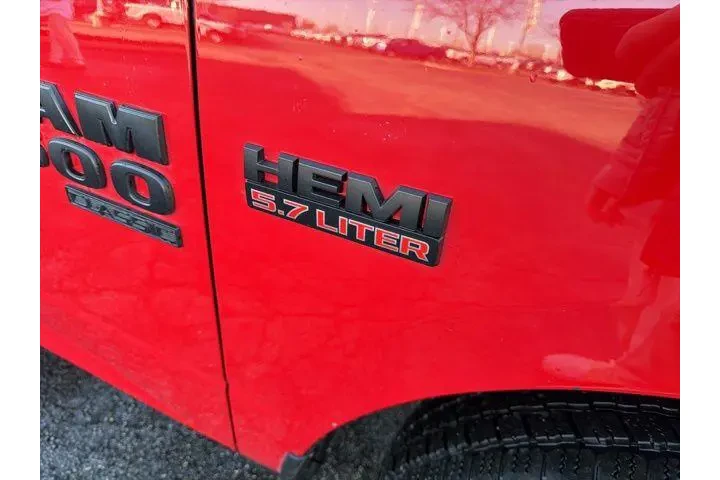 $26995 : Ram 1500 Classic 2019 4x4 Tr image 3