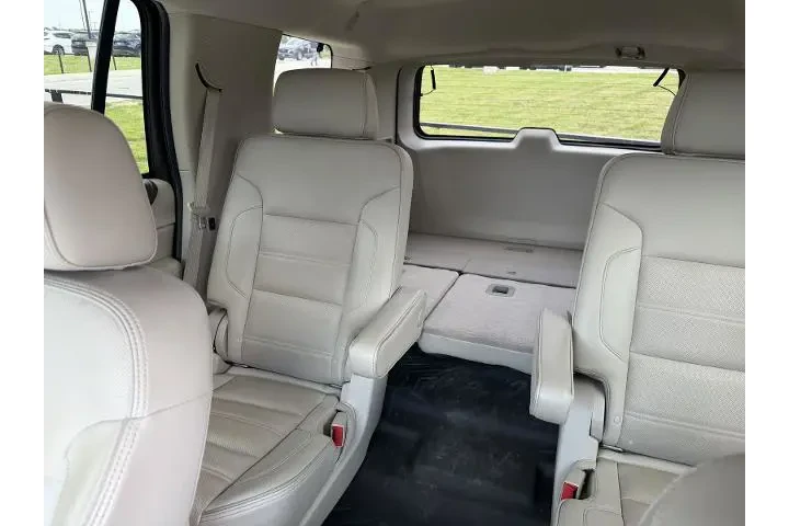 $22944 : GMC Yukon 2016 4x4 Denali 4d image 6